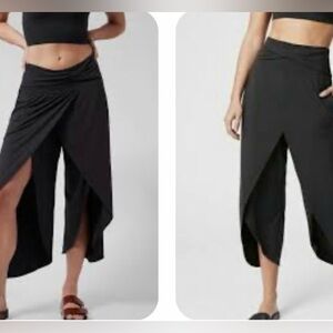 GUC Athleta Release Tulip Hem Yoga Pant Small Black